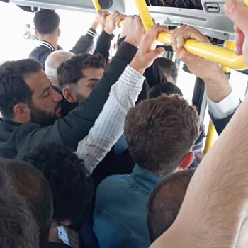 Van Büyükşehir Belediyesi Minibüsçülerin Tutumuna Acil Çözüm Gerekli