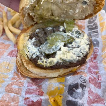 Burger King Aynen Big King Yiyorum.