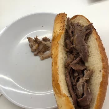 Köfteci Yusuf Anatolium Döner Yağlı Özensiz Geldi