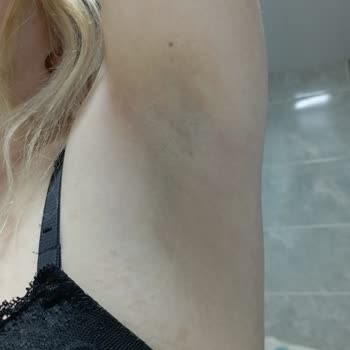 Nivea Black And White Deodorant Koltuk Altımı Kapkara Yaptı