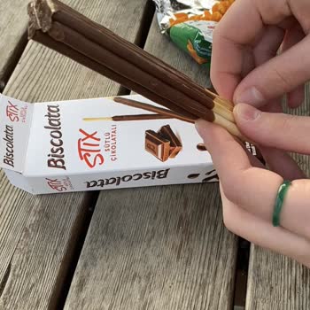 Erimiş Bozuk Biscolata Yiyemedik