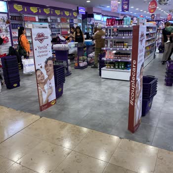 Maybelline New York İstanbul Marmara Park Gratis İade Sorunu
