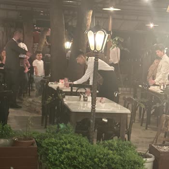 İskender Efendi Konağı Boş Kalan Masalar