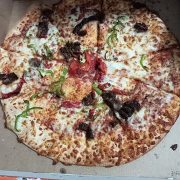 Little Caesars Pizza Zonguldak Merkez Paramıza Yattı Alenen.