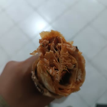 Mesut Döner (Gaziantep) Tavuk Dönerin İçinden Tavuk Tüyü Çıktı!