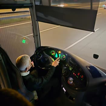 Metro Turizm, İkramı Kısmak Seni Zengin Yapmaz. Kimden Esirgiyorsun!