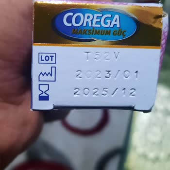 Corega Maksimum Güç Diş Protez Yapıştırıcı Krem 40 G