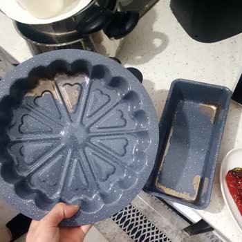 Karaca Züccaciye Karacanın Sagligi Tehdit Eden Kek Kalıpları