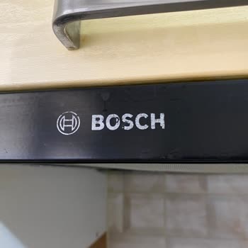 Bosch Fırının Rengi Attı