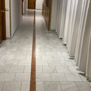 Setur Turizm Floransa'daki Otel Kabusu: Rutubet, Kir Ve Hayal Kırıklığı