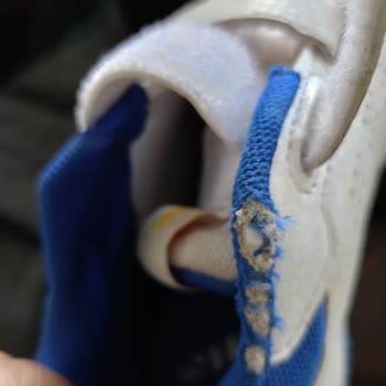 Deichmann Adidas Ayakkabı 3 Haftada Yırtıldı Her İki Tekide...
