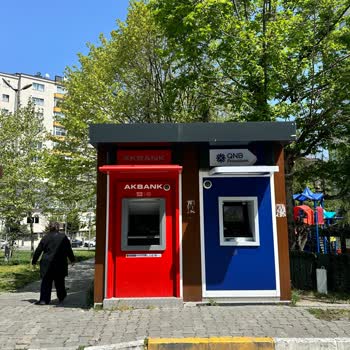 6 Aydır Hizmete Açılmayan Akbank ATM'si!