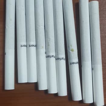 Parliament Night Blue Sigarada Yağ Lekesi Ve Bozuk Tat