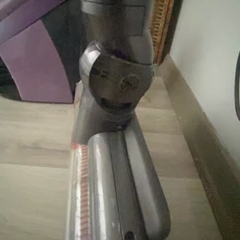Dyson V15 Süpürme Aparatı Kırılması