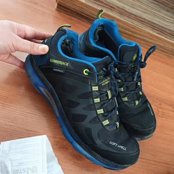 Lumberjack In Street Sattığı Ürünün Arkasında Durmuyor