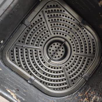 Sinbo Sco-5056 İç Haznesi Kabararak Paslandı Şikayetçiyim