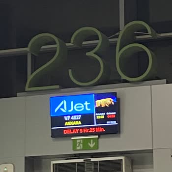 AJet (Anadolu Jet) 12 Saatlik Rötar