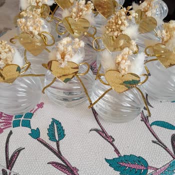 Nişan Süsü Kırık Geldi