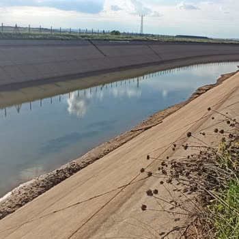 DSİ (Devlet Su İşleri) Mardin Kanalı İçi Çamur Dolmuş