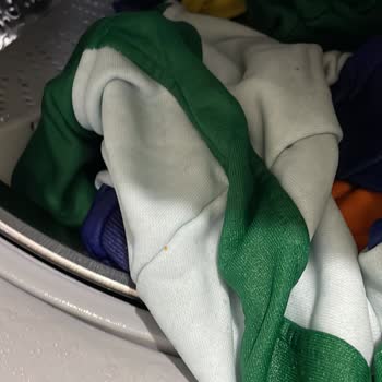 Benetton Hatalı Ürünler Deformasyon