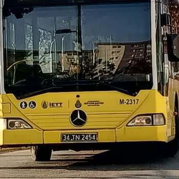İBB - İstanbul Büyükşehir Belediyesi Şoförlerin Bilinçlendirilmesi Yahut Yaptığı İşin Gereği Açıklanmalı
