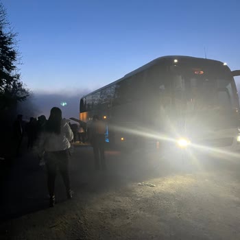 Metro Turizm Aracı Düzce De Yolda Kaldı