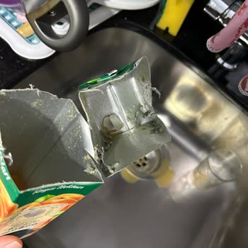 Şok Market Bozuk Meyve Suyu