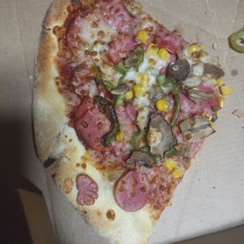 Domino's Pizza Erzurum'da Hayal Kırıklığı Yaratan Pizza Deneyimi!