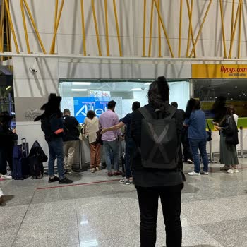 AJet (Anadolu Jet) Uçuş Rötarı Ve Mağduriyet: İzmir-Ankara Yolculuğu