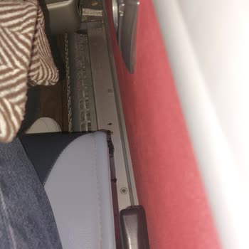 Metro Turizm Araç Kirliliği Ve Muavin Tavırları
