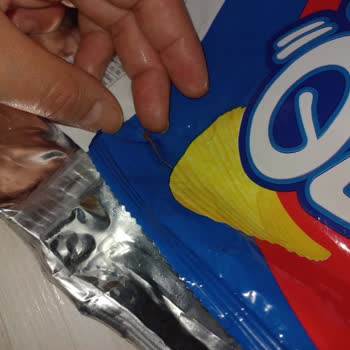 Cipso Kıla Benzer Değişik Bir Cisim