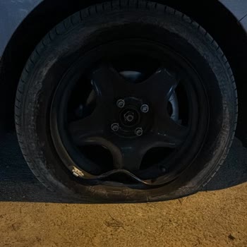TikTak'tan Kiraladığım Arabanın Jantı Yamulması