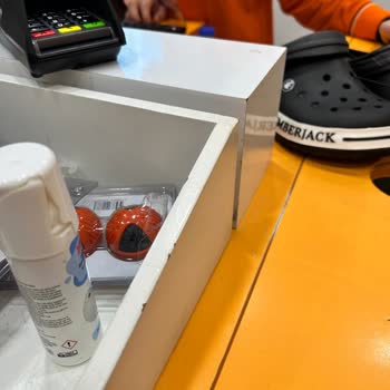 FLO Ayakkabı FLO Kasiyerden Memnun Kalmadım