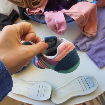 Adidas Ayakkabının Altı Çıktı