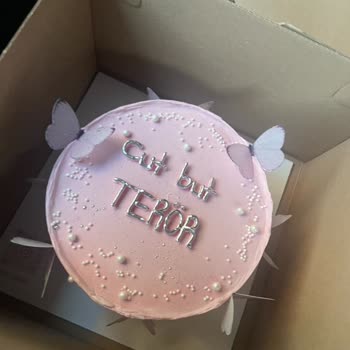 Pera Cakery Doğum Günü Pastamızı Mahvetti