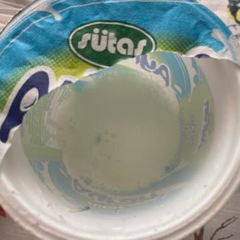 Tarihi Dolmamış Sütaş Ayran Küflenmiş