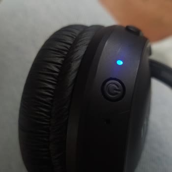 JBL 520bt Model Kulaklığımın Güç Tuşu İçine Kaçtı