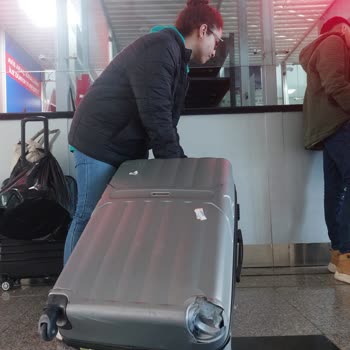 Anadolu Jet'ten Kırık Ve Yırtık Bagaj Hayal Kırıklığı