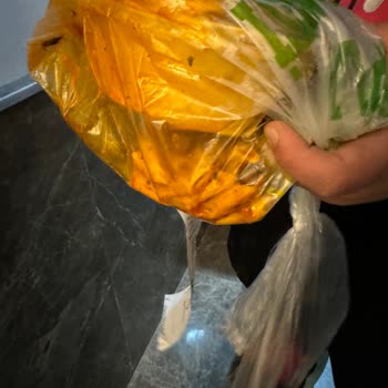 Yemeksepeti Dökülmüş Yemeğin Parasını İade Etmiyor