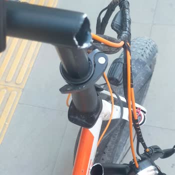 RKS Motor Seyir Halindeki Bisikletin Direksiyon Ortandan Ayrıldı RKS