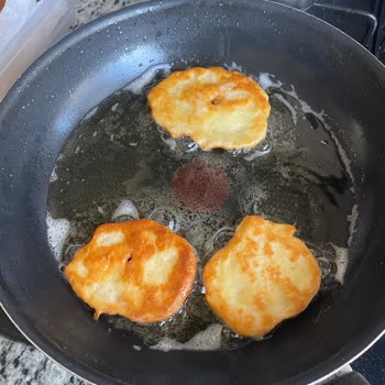 Yudum Yağ Köpürüyor Ve Ağır Bir Koku Tat Var