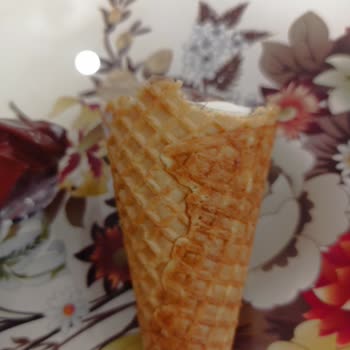 BİM Dudi Çikolatalı Kaymak DONDURMASI'DAN Kıl Çıktı