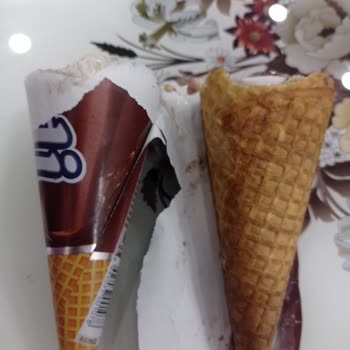 BİM Dudi Çikolatalı Kaymak DONDURMASI'DAN Kıl Çıktı