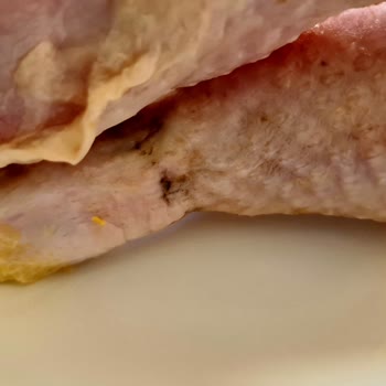 Migros'un Bozuk Et Ürünleri