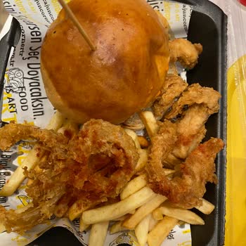 Acilen Denetlenmesi Gereken Şube Emaar AVM Cajun Corner