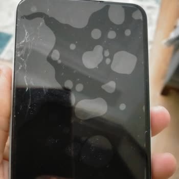 Media Markt Kalitesiz Ekran Koruyucu Hayal Kırıklığı Yarattı