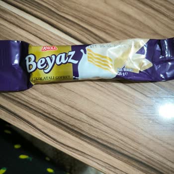 A101 Ambalaj Açılmadığı Halde İçerisindeki Gofret Yarım