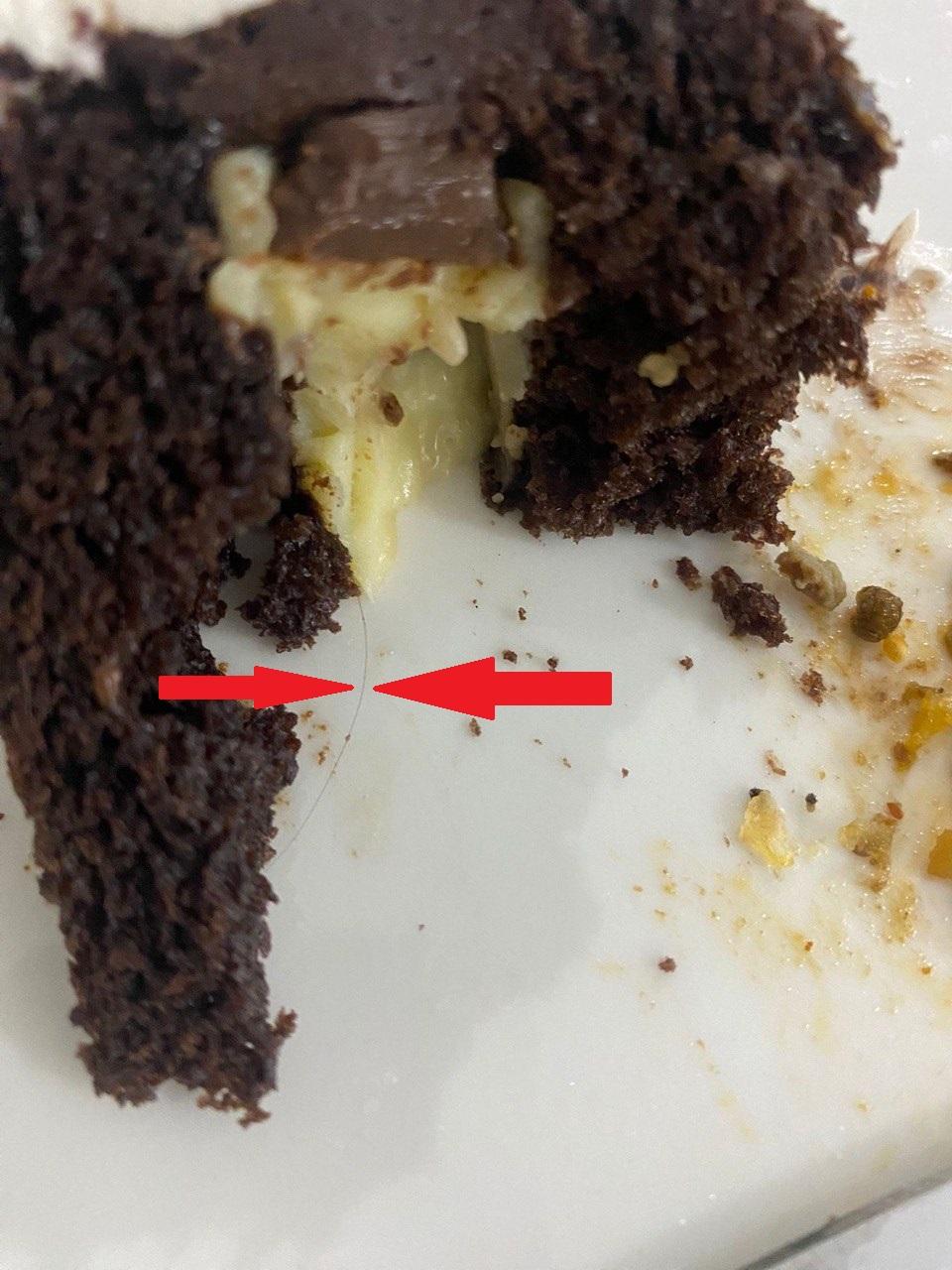 Praline Patisserie & Bakery Nişan Pastamızdan Kıl Çıktı! Şikayetvar