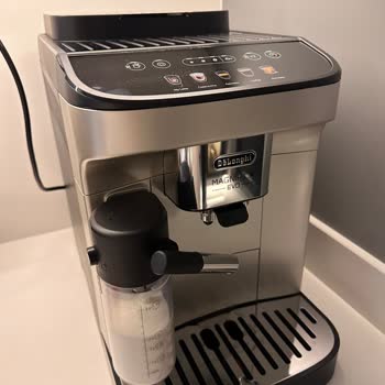 Delonghi Otomatik Kahve Makinesi