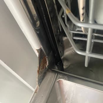 Arçelik Bulaşık Makinesi Paslanması